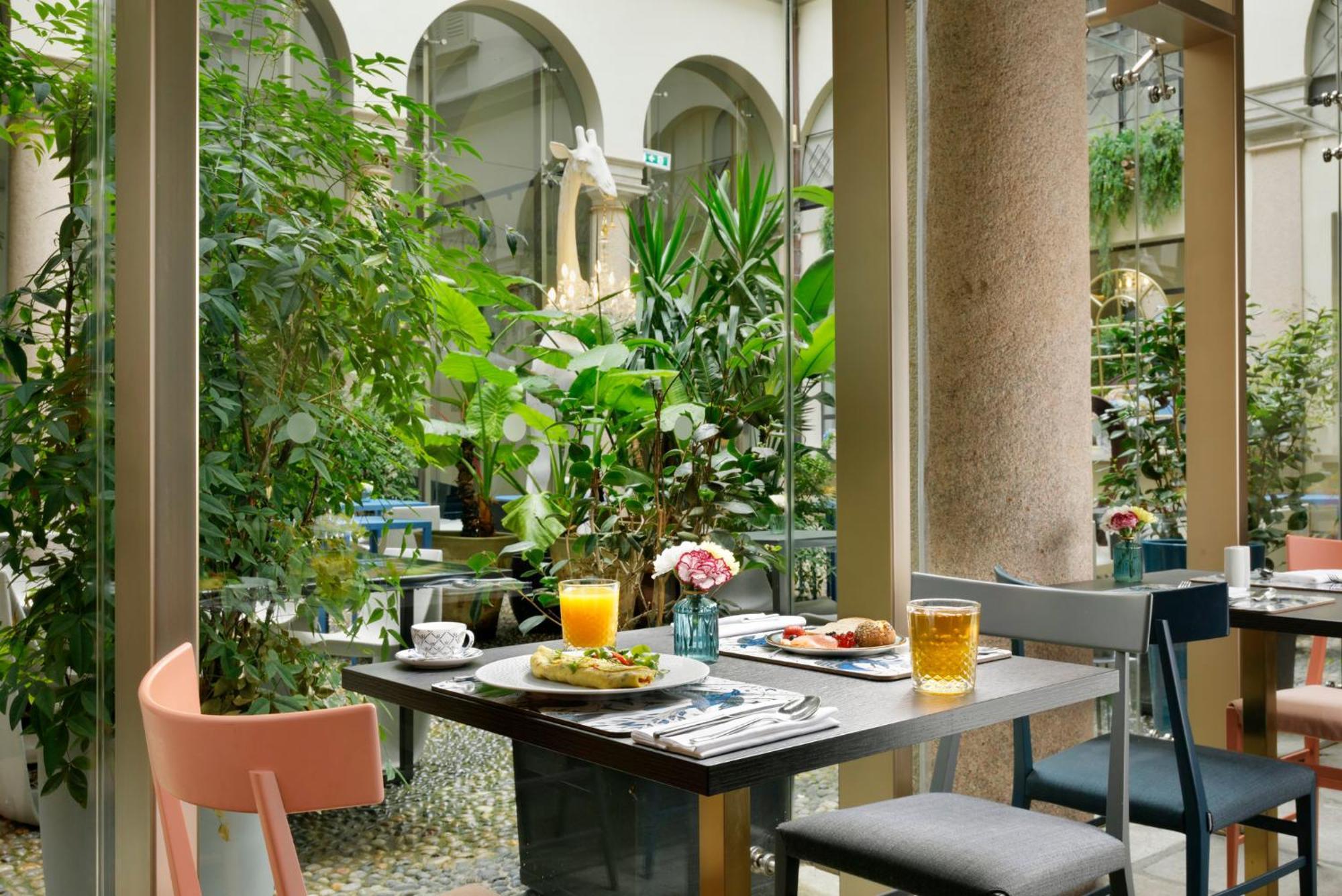 Hotel Indigo Milan - Corso Monforte, An Ihg Hotel Exterior foto